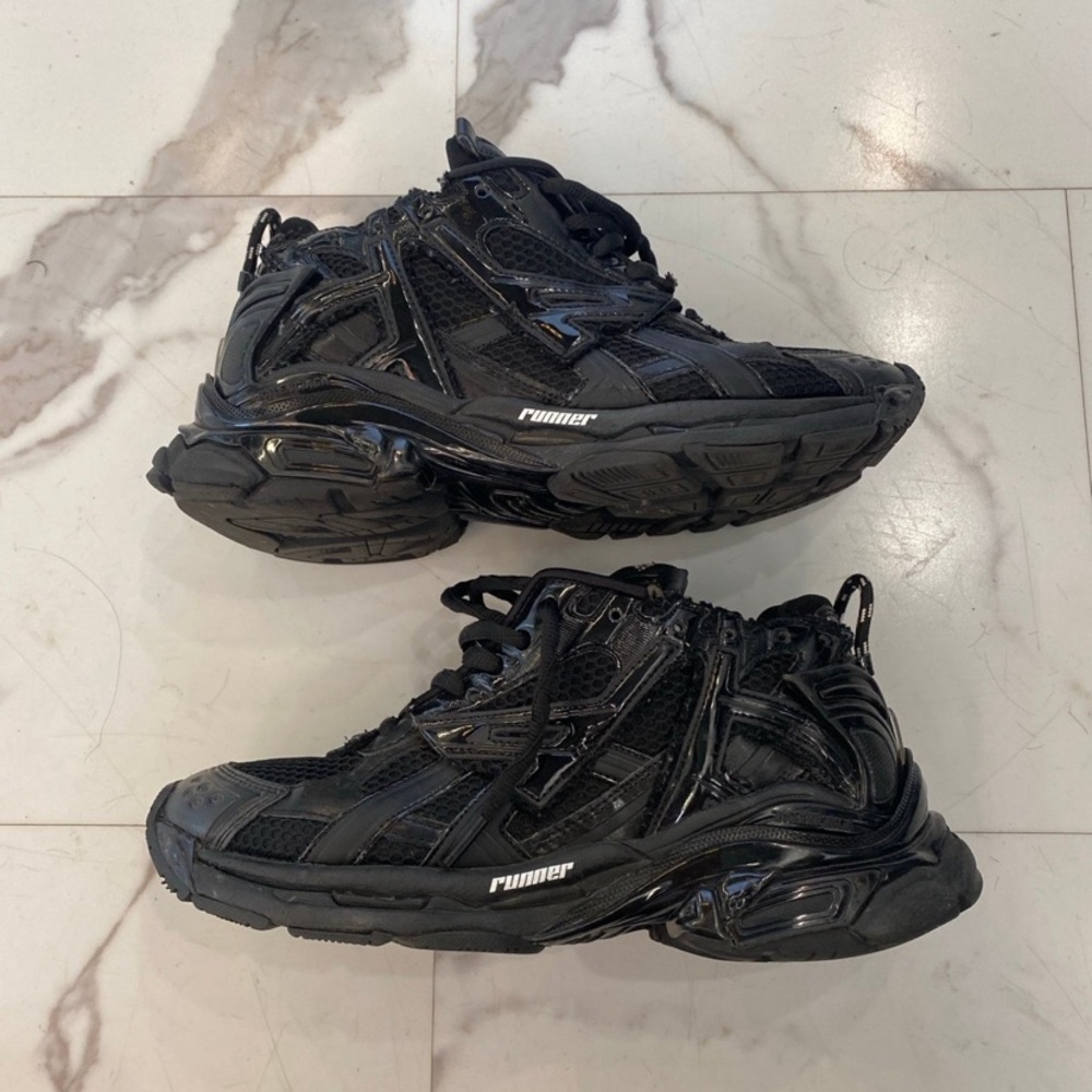 balenciaga runners size 8